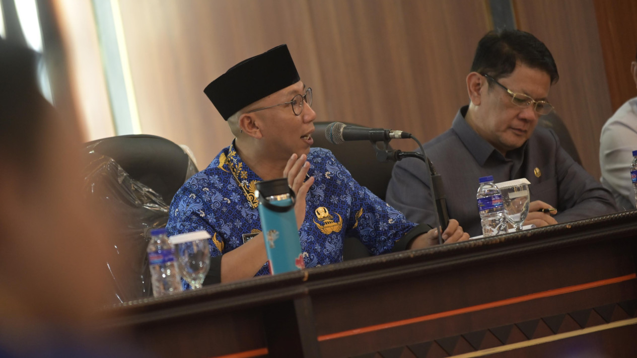 Gubernur Lampung, Rahmat Mirzani Djausal.