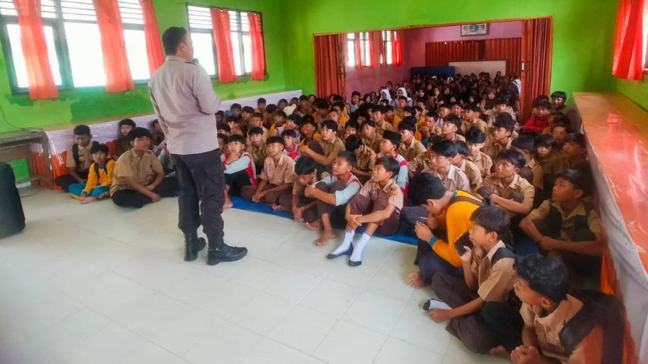 Polsek Kedondong edukasi pelajar SMPN 3 Pesawaran.