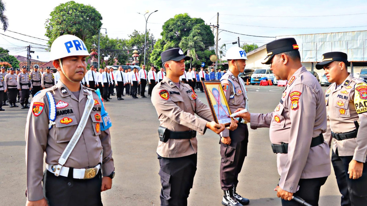 Kapolresta mencoret foto Aipda AY