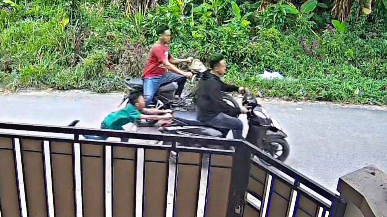 Rekaman cctv saat korban terseret