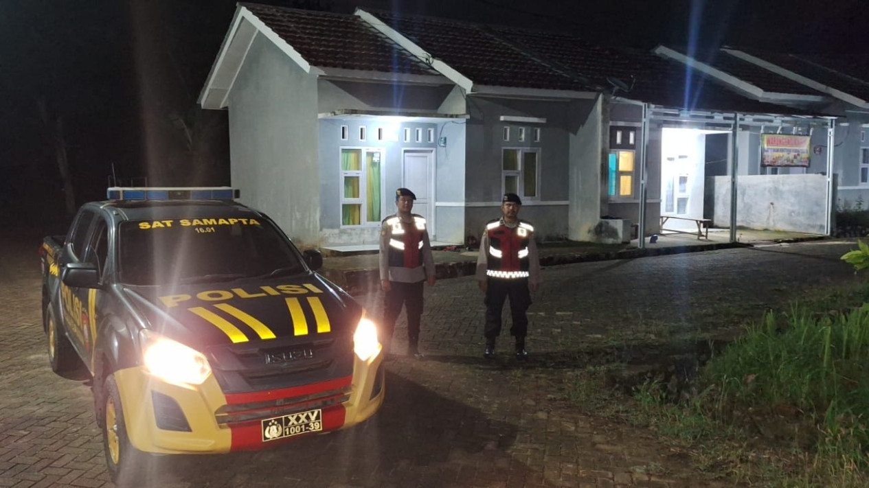 Samapta Polres Pesawaran gelar patroli malam hari.