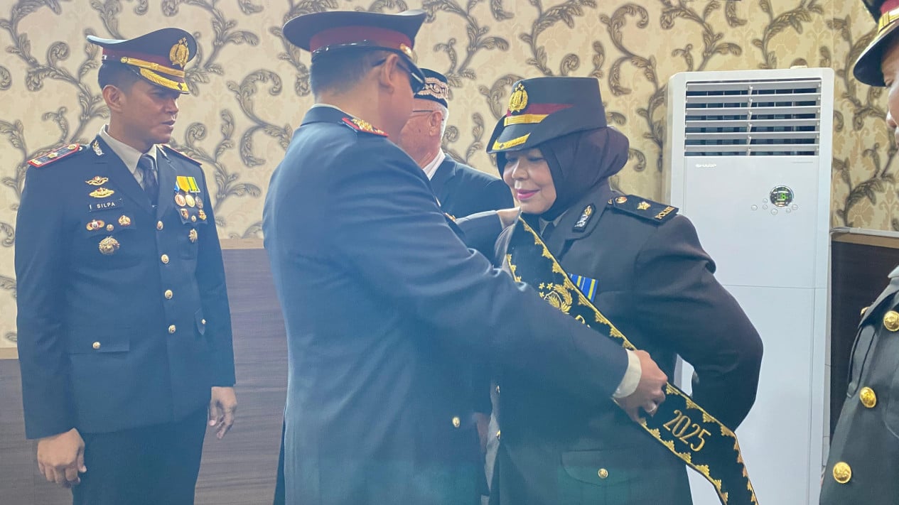 Kompol Hj. Yani Deviyanti, M.Pd resmi Purna Bakti .