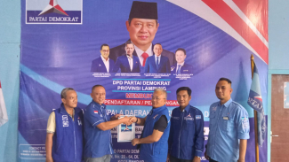 Maju Pilkada, Yozi Rizal daftar bakal Calon Bupati Way Kanan. Maju Pilkada, Yozi Rizal daftar bakal Calon Bupati Way Kanan.