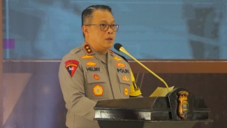 Kapolda Lampung, Irjen Pol. Helmy Santika. Kapolda Lampung, Irjen Pol. Helmy Santika.