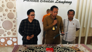 Kasat Reskrim saat rilis di Mapolresta Kasat Reskrim saat rilis di Mapolresta