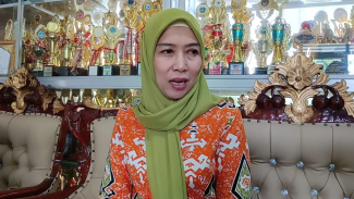 Kepala Sekolah SMAN 9 Bandar Lampung, Linda Krisnawati Kepala Sekolah SMAN 9 Bandar Lampung, Linda Krisnawati