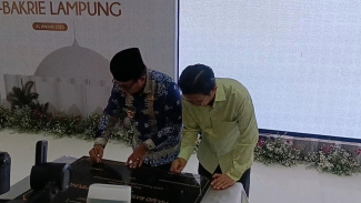 Penandatanganan prasasti peresmian ballroom Penandatanganan prasasti peresmian ballroom