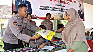 Polri Gencarkan Gerakan Pangan Murah di Lampung, Salurkan Puluhan Ton Beras untuk Masyarakat
