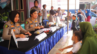 Bakti Kesehatan Polwan Polda Lampung: Wujud Sinergi dan Pelayanan Masyarakat di Hari Jadi Polwan RI ke-77p