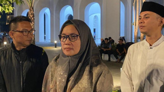 Satpol PP Pemprov Lampung Tertibkan Pedagang di Sekitar Masjid Raya Al-Bakrie