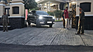 Kejati Lampung Geledah Rumah Mantan Bupati Pesawaran