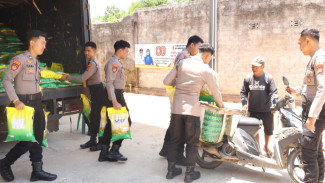 Jaga Ketahanan Pangan, Polres Tulang Bawang Gelar Penjualan Beras Murah SPHP Langsung ke Masyarakat