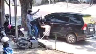 Baku Hantam dan Ditembaki Lima Kali, Komplotan Curanmor 'Koboi' di Bandar Lampung Gagal Bawa Kabur Motor