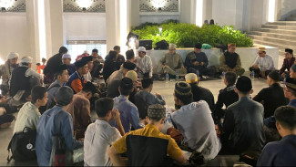 Pemuda Lampung Bangkit! Ubah Gaya Nongkrong Jadi Kajian Malam Minggu di Pelataran Masjid Raya Al-Bakrie