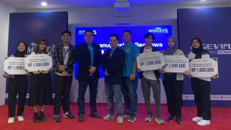 Enam Siswa Terbaik Raih Beasiswa Semesta SEVIMA 2025: Kuliah Gratis di ITS & BINUS, Bergaji Rp5 Juta per Bulan