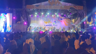 Ribuan Warga Tumpah Ruah di Hari Pertama Lamsel Fest 2025, Apresiasi Konsep Ulang Tahun ke-69