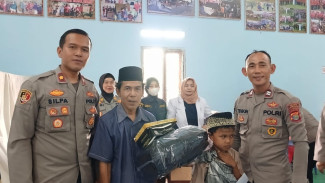 Bakti Kesehatan Polres Lamsel: 50 Anak di Tanjung Bintang Ikuti Sunat Massal Gratis