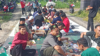 Warga Pulau Jaya Gelar Syukuran Jalan Rabat Beton, Sampaikan Terima Kasih kepada Bupati Lampung Selatan