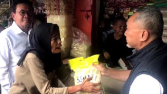 Menko Pangan dan Mendag Sidak Pasar Kangkung, Pastikan Stok Pangan Akhir Tahun Aman