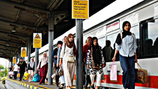 Tak Menunggu yang Terlambat, KAI Tegaskan Kereta Tetap Berangkat Sesuai Jadwal Nataru