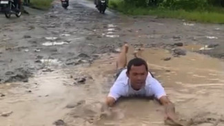 Warga Natar Lampung Selatan Harapkan Jalan Mulus Demi Dongkrak Perekonomian