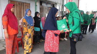 Sambut Ramadan, Brigif 6 Kostrad Gelar Bakti Sosial 'Door to Door' di Sukoharjo