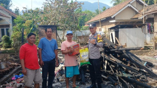 Diduga Korsleting Listrik, Rumah Pasutri di Desa Belambangan Ludes Terbakar