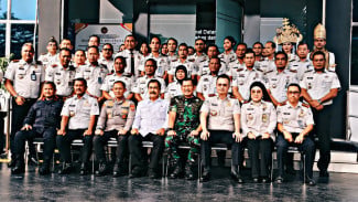 Menteri Agus Cek Pelayanan Imigrasi Bandar Lampung, Ada Usulan Makan Gratis