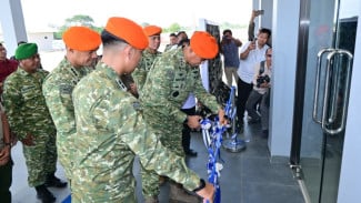 Perkuat Pertahanan Nasional, Panglima Korpasgat Resmikan Batalyon Para Komando 464 di Lampung