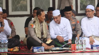 Sambangi Ponpes Darul Ma'arif, Kapolda Lampung Ingatkan Santri Bijak Bermedia Sosial dan Stop Perundungan