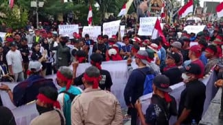 Buntut Pembakaran dan Perusakan di Area Perusahaan, Ribuan Karyawan PT BSA Mendatangi Mapolda Lampung