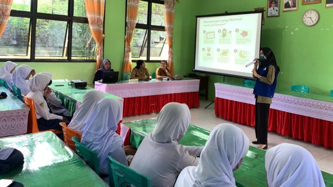 PKBI Lampung Berikan Materi Kesehatan Reproduksi Kepada Pelajar