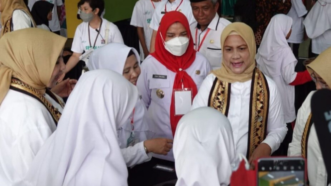 Wali Kota Eva Dwiana Sambut Kedatangan Ibu Negara Iriana Jokowi