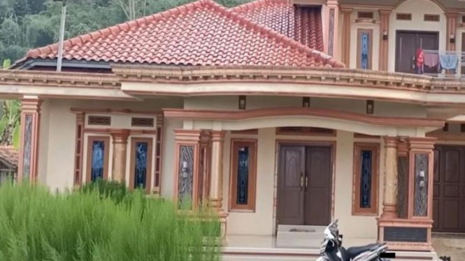 Rumah Mewah Seharga 700 Juta Milik Pedagang Siomay