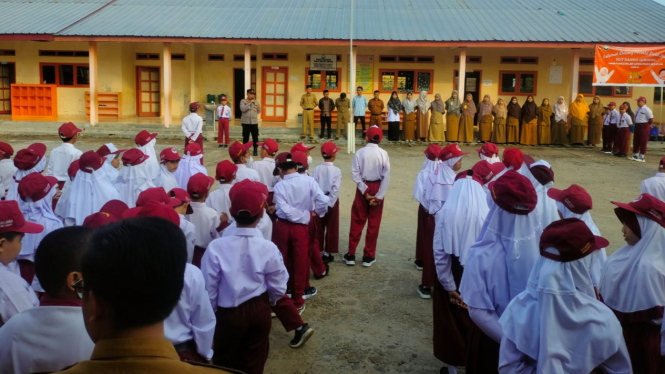Polres Lampung Barat Beri Edukasi Pencegahan Bullying Kepada Siswa SD