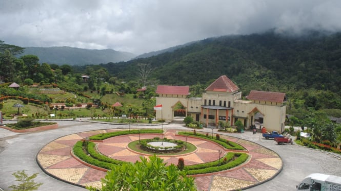 Kebun Raya Liwa (KRL), Lampung Barat