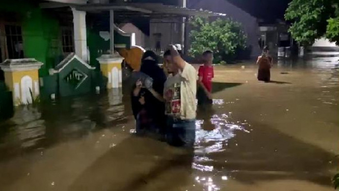 Sejumlah wilayah di Kota Bandar Lampung terendam banjir,