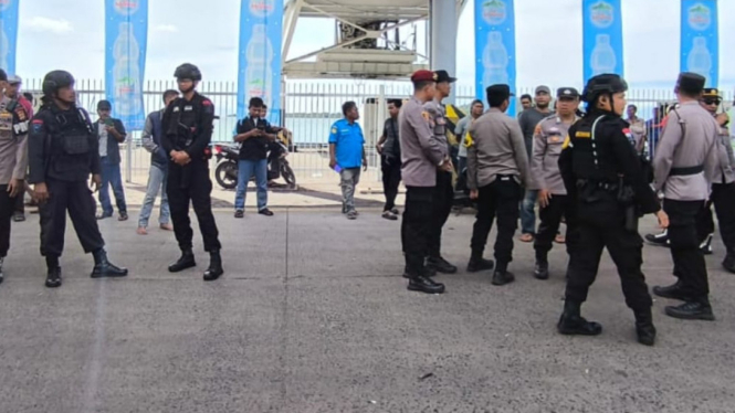 Personel Batalyon A Pelopor Satuan Brimob Polda Lampung