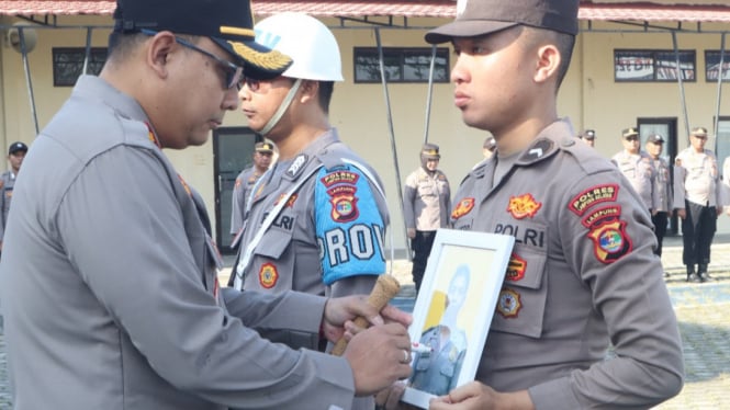 Upacara pemecatan terhadap oknum Bintara Polres Lampung Selatan