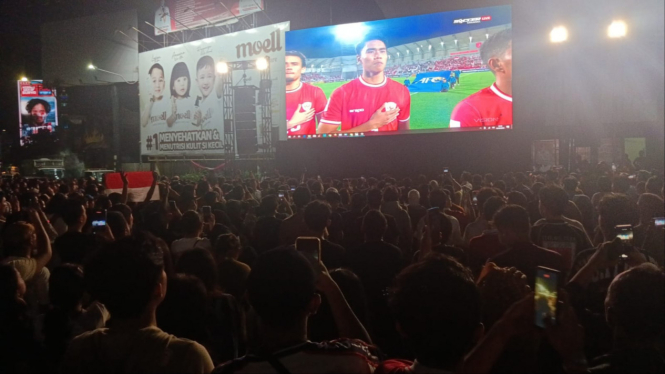 Suasana nobar di Tugu Adipura Bandar Lampung