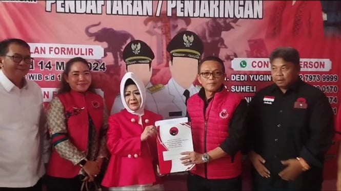 Reihana saat di DPC PDIP Bandar Lampung