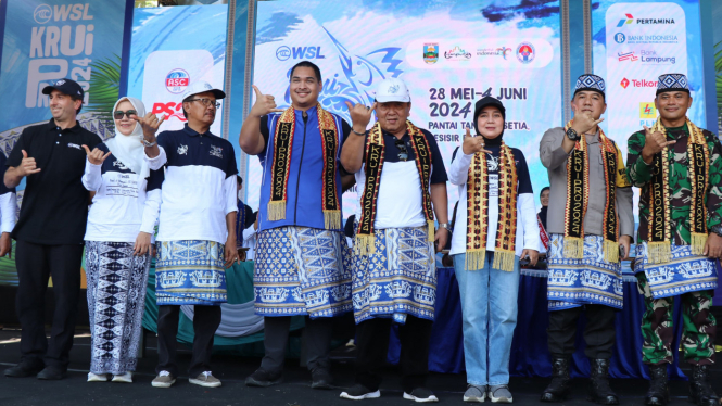 Kapolres Lampung Barat menghadiri pembukaan WSL Krui Pro 2024