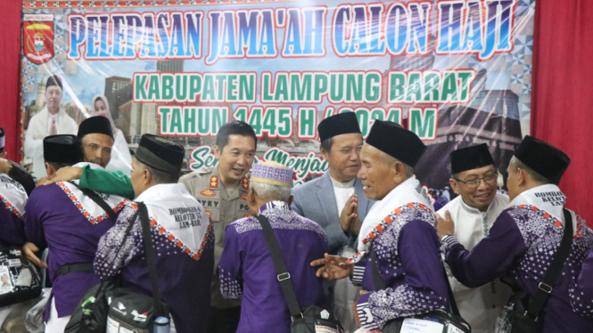 Pelepasan 227 jamaah calon haji asal Kabupaten Lampung Barat.