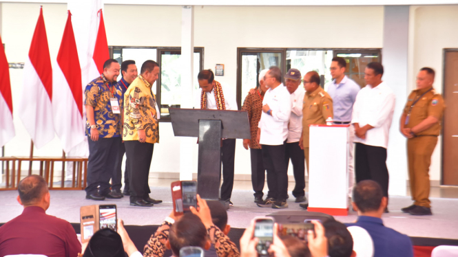 Presiden Jokowi melakukan kunjungan kerja di Lampung.