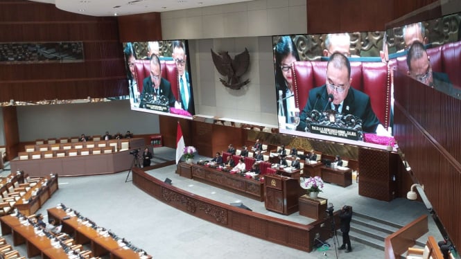 Suasana rapat di gedung DPR RI.