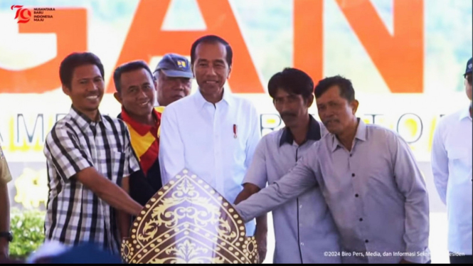 Presiden Jokowi meresmikan bendungan Margatiga, Lampung Timur.