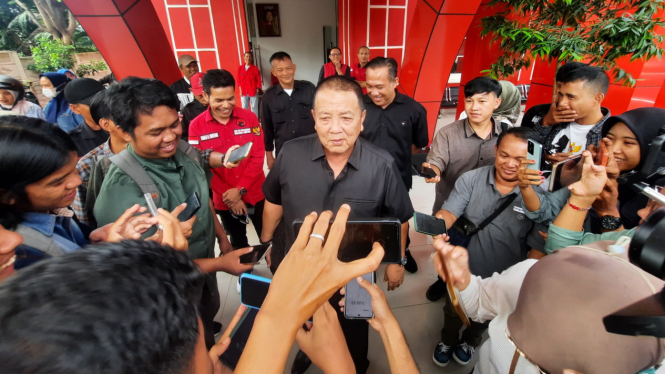 Arinal Djunaidi saat di Kantor DPRD PDIP Lampung