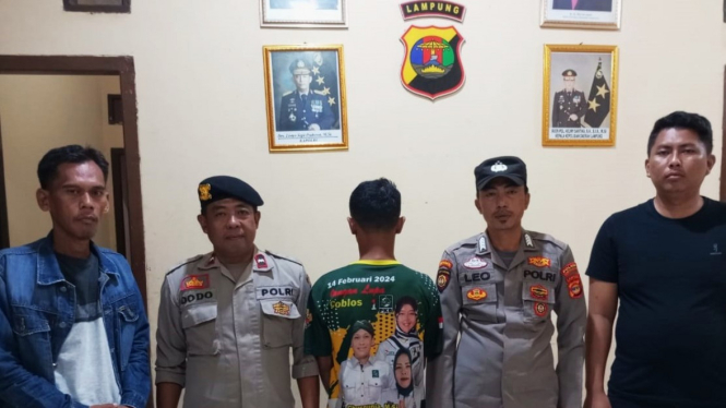 Polsek Bandar Negeri Suoh menangkap seorang penadah motor curian.