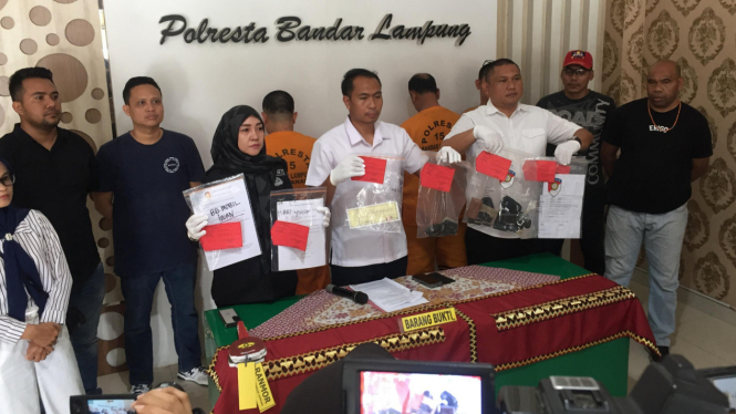 Konferensi pers di Polresta Bandar Lampung