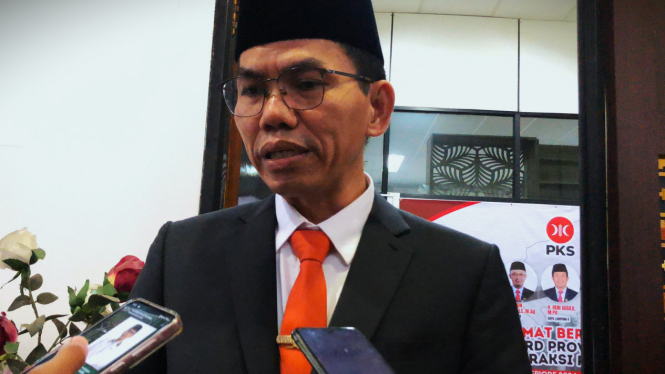 Ade Ibnu Utami, Anggota DPRD Lampung saat diwawancarai.